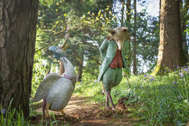 jemima puddle duck and mr tod garden sculptures