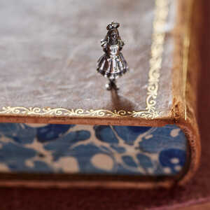 alice miniature