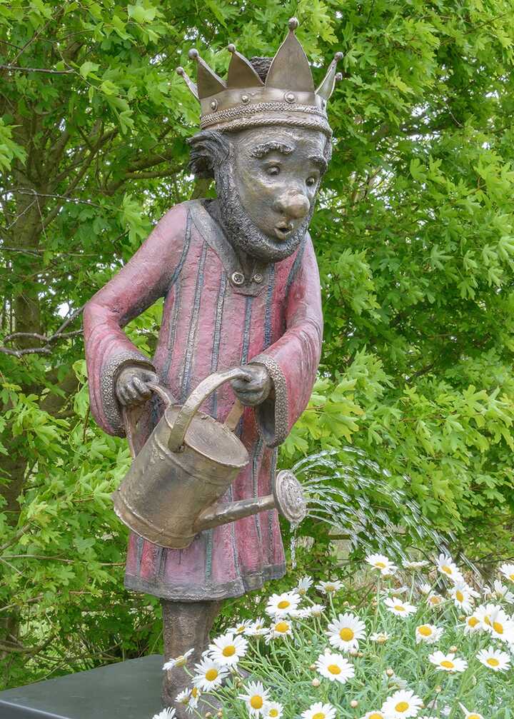 The Barefoot King