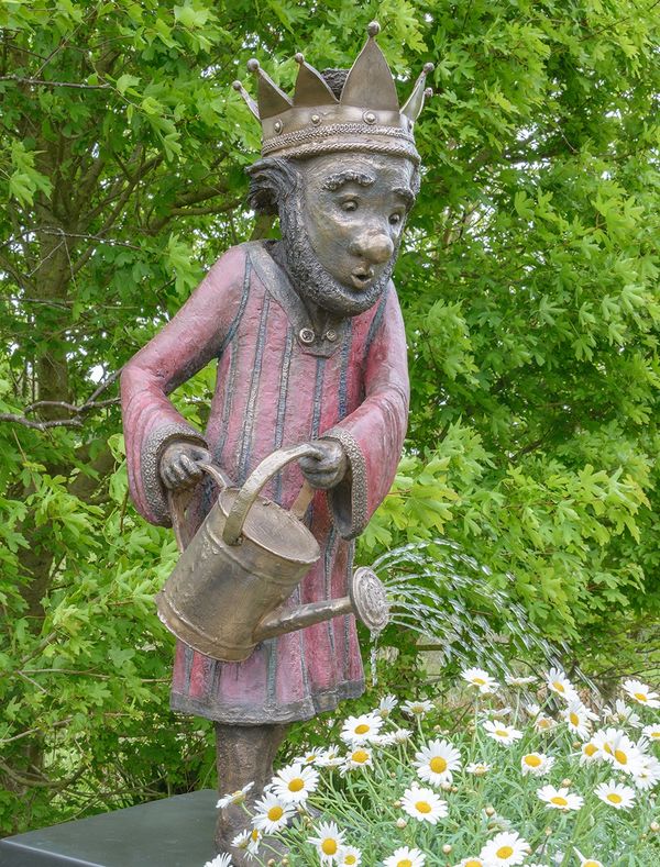 The Barefoot King - Bronze Water Feature