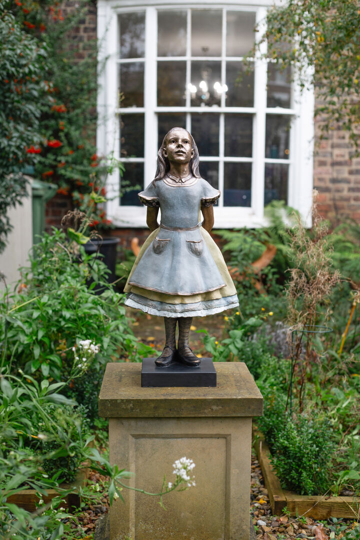 Alice Medium .jpg