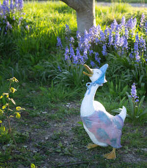 Jemima Puddle-Duck garden scupture