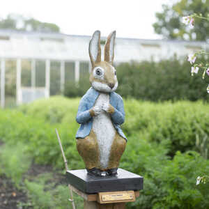 Alice in Wonderland minature sculpture range from Robert James Workshop
