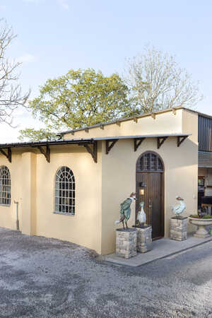 Robert James Workshop gallery outside view