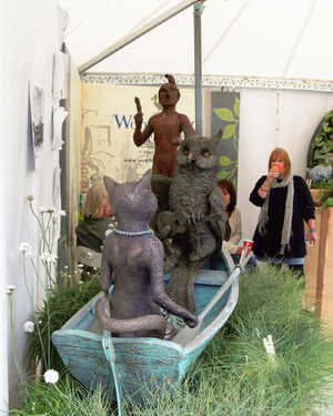 The Owl and the Pussy-Cat bronze sculpture displayed at RHS Chelsea Flower Show 2011