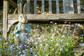 peter rabbit sculpture