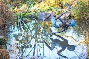 Peter Pan and Tinker Bell sculpture