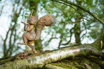 squirrel nutkin sculpture
