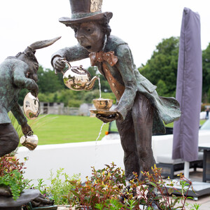 T-Party Bronze urn-12.jpg