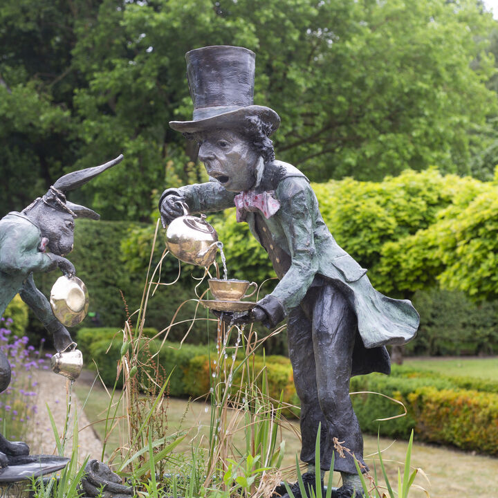 Teaparty Urn-Bronze_2.JPG