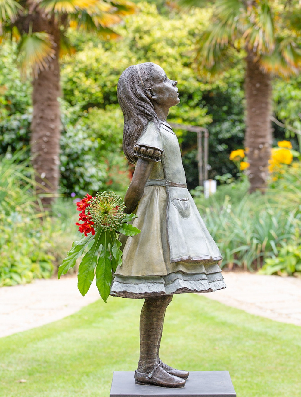Alice in Wonderland - Garden Sculpture, Shop